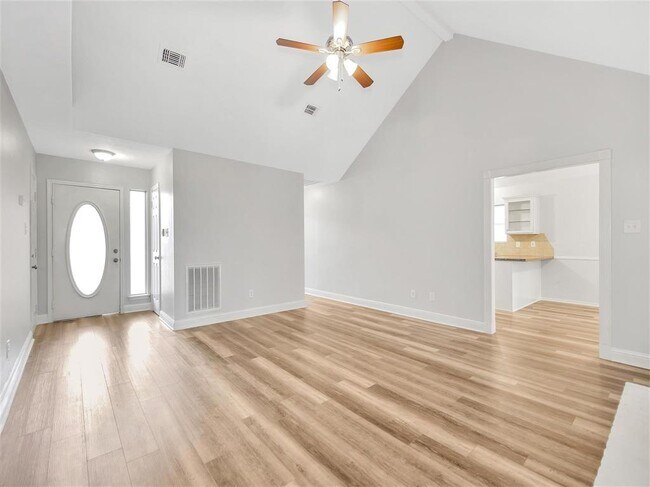 Building Photo - 23346 Balthasar St