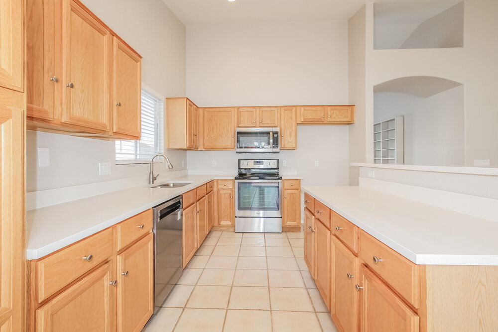 Building Photo - 14446 W Wendover Dr