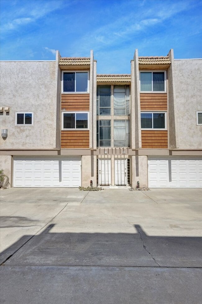 Building Photo - Would you like to have a Private Community...