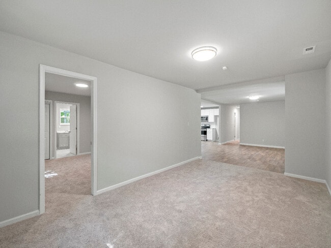 Building Photo - 128 Sunset Ln