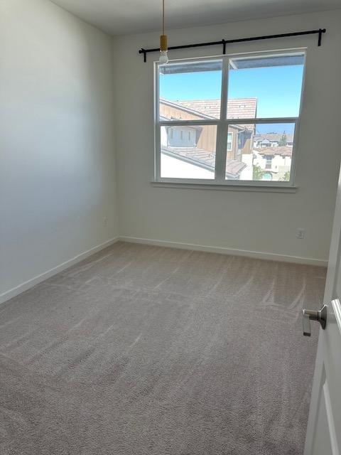 Bedroom 3rd floor - 9424 Shade Pl