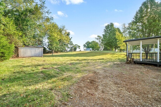 Building Photo - 3 Bedroom Home For Rent in St. Bethlehem A...