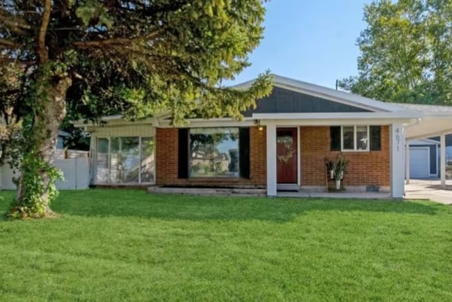 Building Photo - 4671 S Green Valley Dr