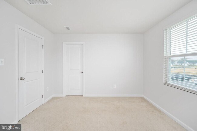 Building Photo - 7233 Statesman Blvd