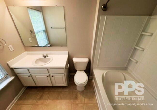 Building Photo - 6764 Blackstone Pl