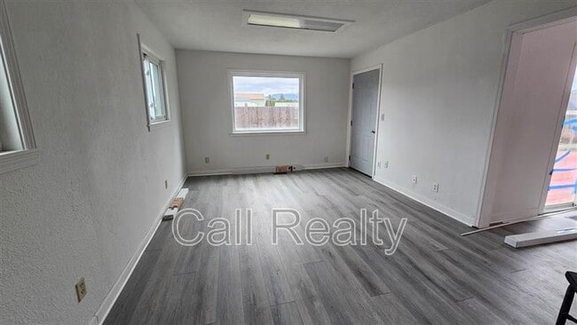 Building Photo - 224 N Conklin Rd