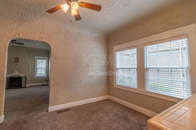 Building Photo - 1428 Picardy Dr