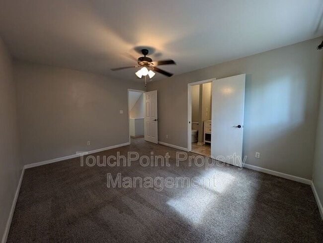 Building Photo - 9111 Sharonbrook Dr