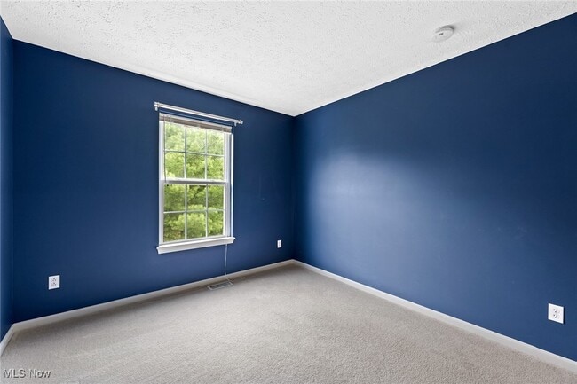 Building Photo - 37 Eastpointe Dr