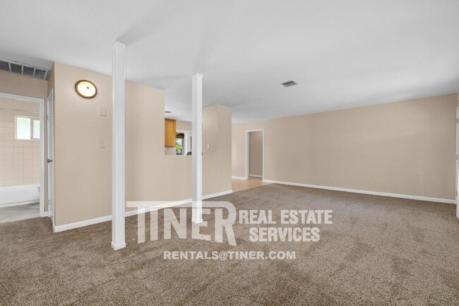 Building Photo - 4053 Cornelia Way
