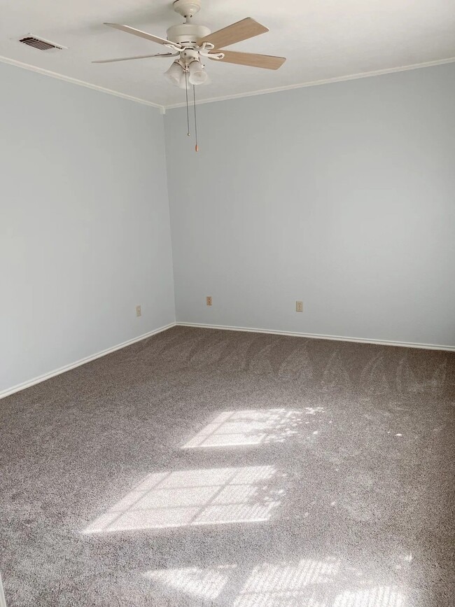 Building Photo - 3907A Irvine Dr