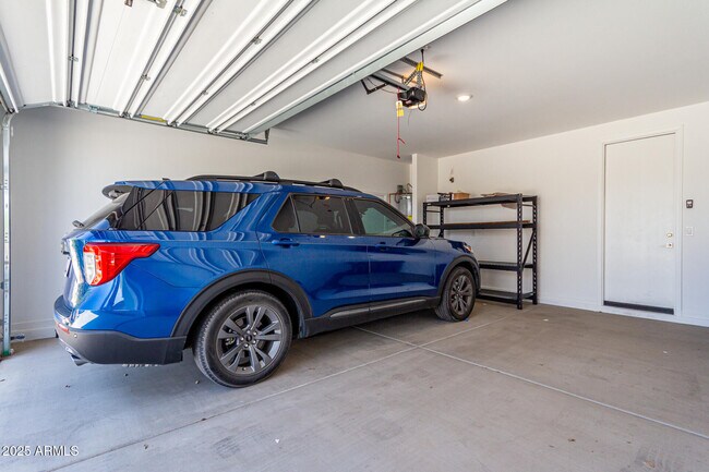 Building Photo - 18021 Avenida del Sol W