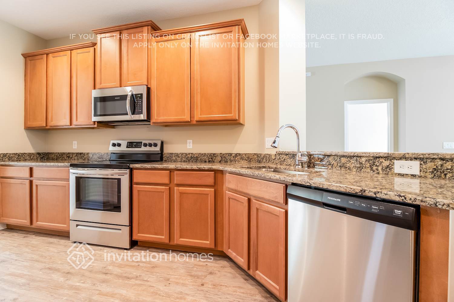 Building Photo - 498 Woodford Dr