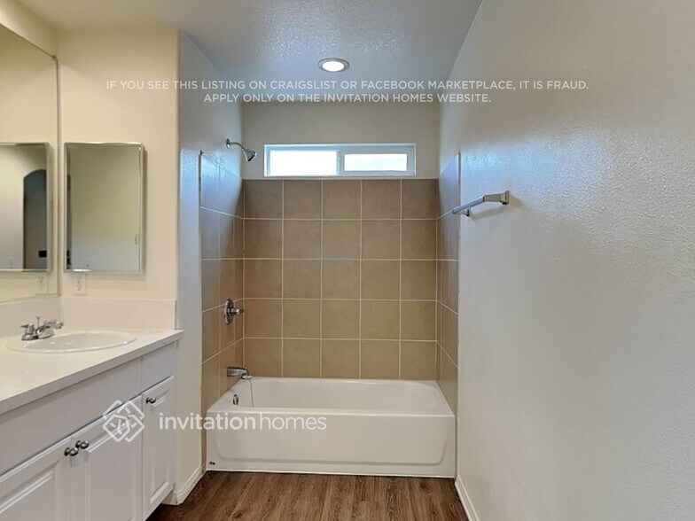 Building Photo - 15017 Core Way