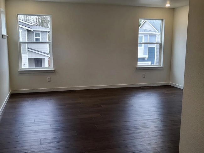 Building Photo - Beautiful, Almost Brand-New Single-Family Home for Rent