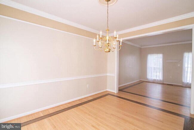 Building Photo - 3018 Desert Palm Ct