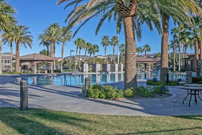 Building Photo - Luxury Living in Henderson's Tuscany: Spacious 4 Bedroom Home with Expansive Yard & More!