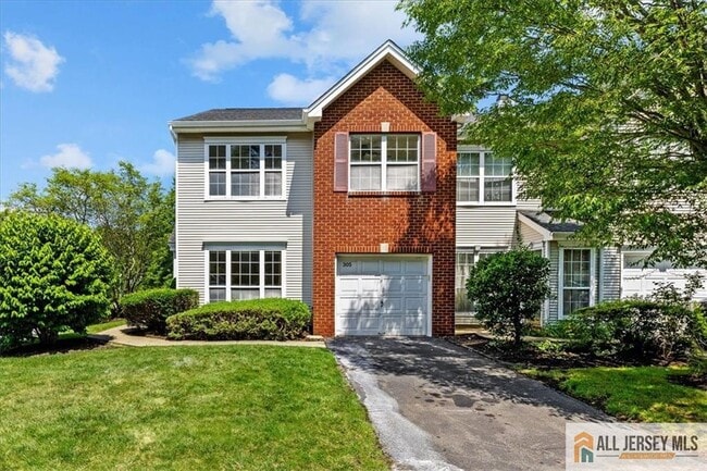 Building Photo - 305 Harvest Ln