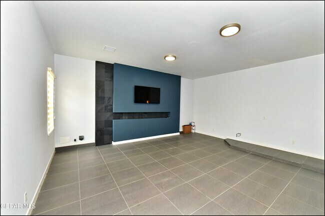 Building Photo - 5973 Cartagena Cir