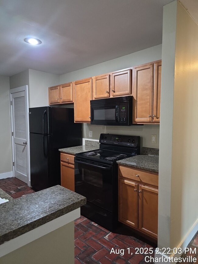 Building Photo - 419 17th St NW