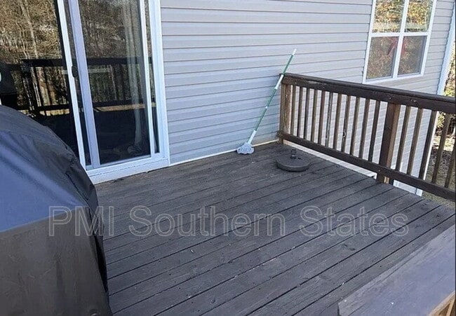 Building Photo - 276 Hillendale Way