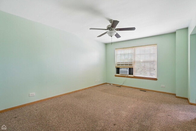 Building Photo - 10167 Bennington Dr