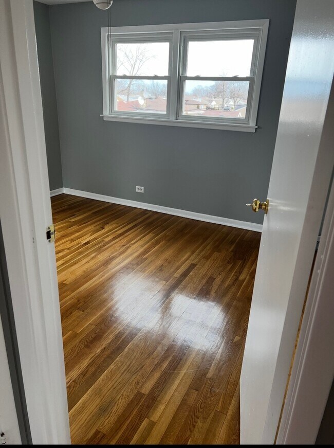 Building Photo - 8939 N Wisner St