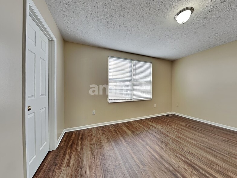 Building Photo - 424 Hartford Ct