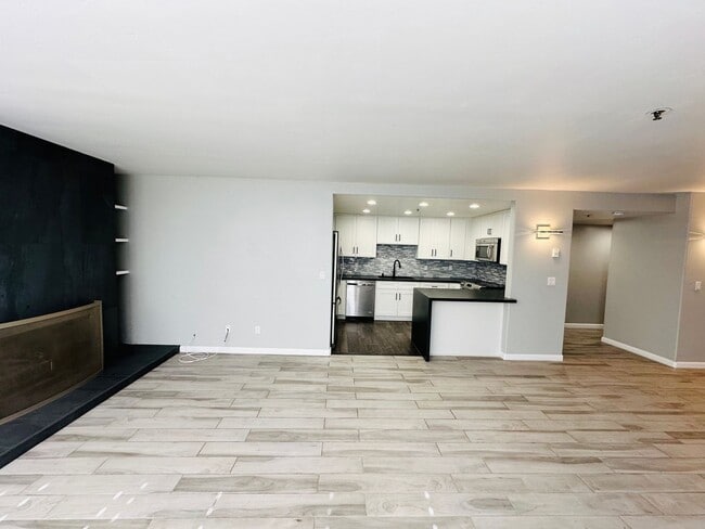 Building Photo - Ground level 2 bedroom, 2 bath in Bayfront...