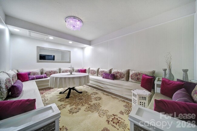 Building Photo - 12252 Stratfield Pl Cir