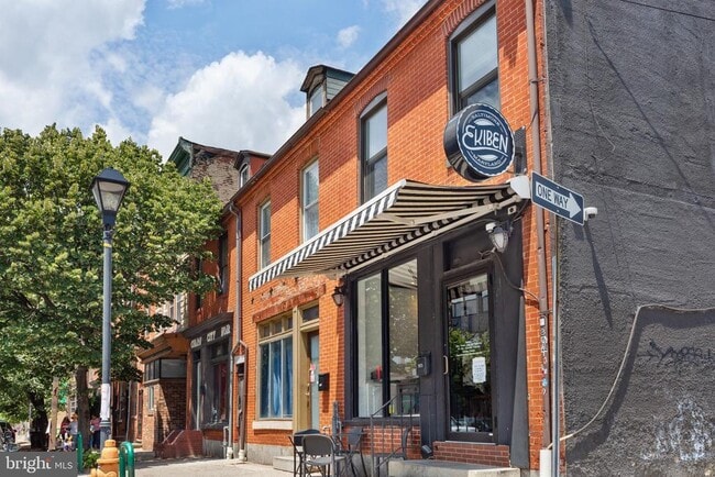 Building Photo - 1601 Portugal St