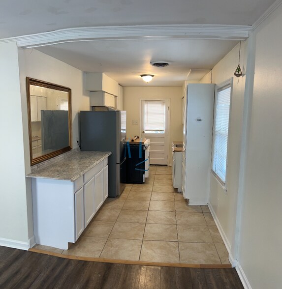 Building Photo - 4838 Durbin Ave