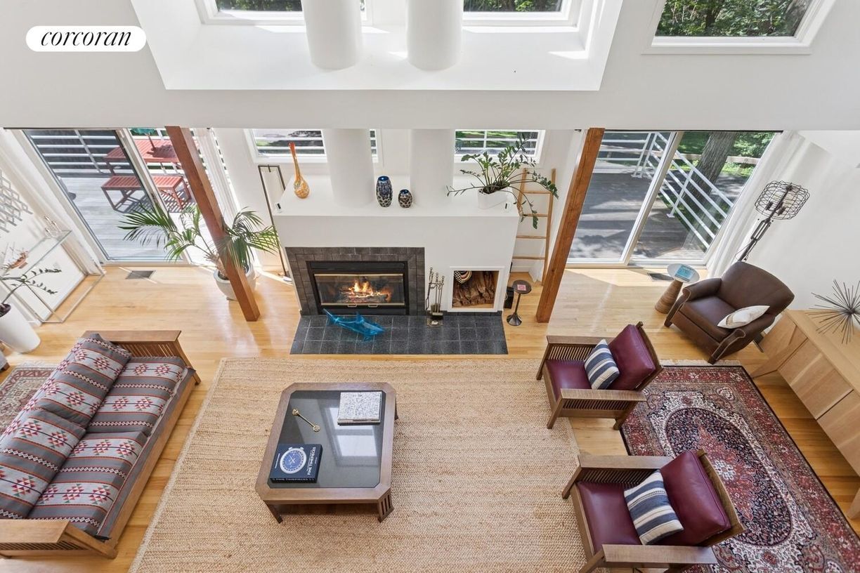 Building Photo - 318 Titicus Rd