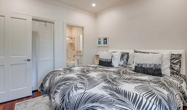 Building Photo - 120 Angela St