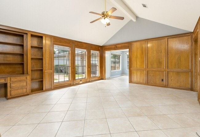 Building Photo - 3926 Oak Gardens Dr