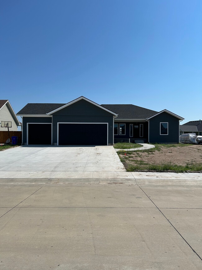 Primary Photo - 1508 Tallgrass Drive