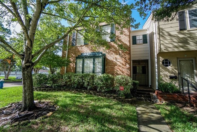 Building Photo - 14370 Misty Meadow Ln