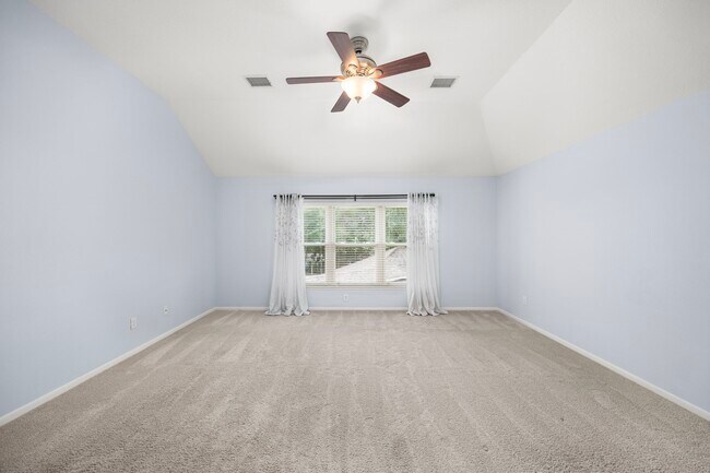 Building Photo - 22 Windfern Pl