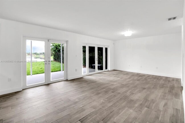 Building Photo - 13505 SW 122nd Ave