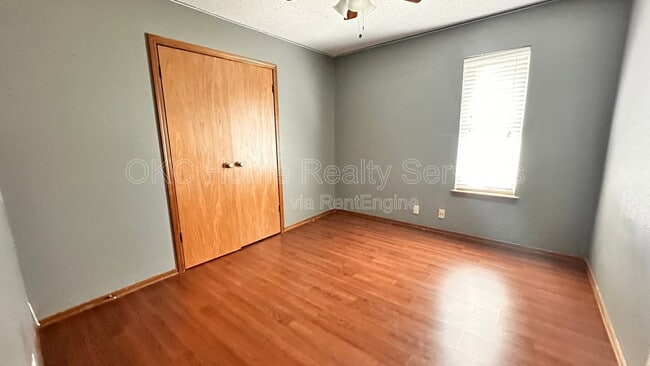 Building Photo - 1210 Glenwood Dr