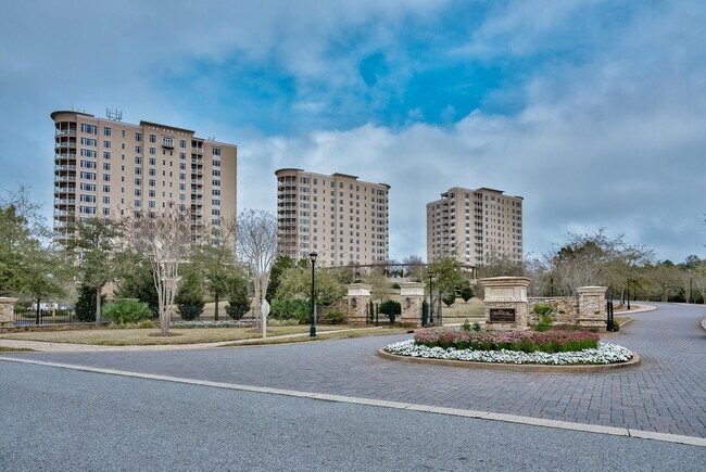 Building Photo - 400 Kelly Plantation Dr