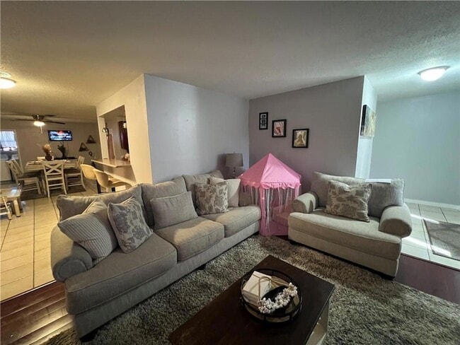 Building Photo - 6613 Carmen St