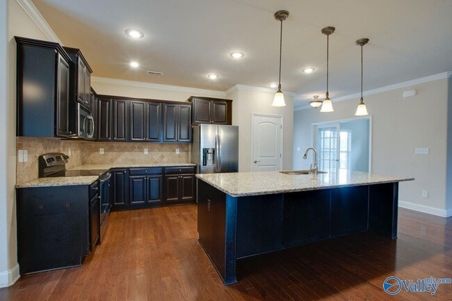 Building Photo - 407 E Mossyleaf Dr SW