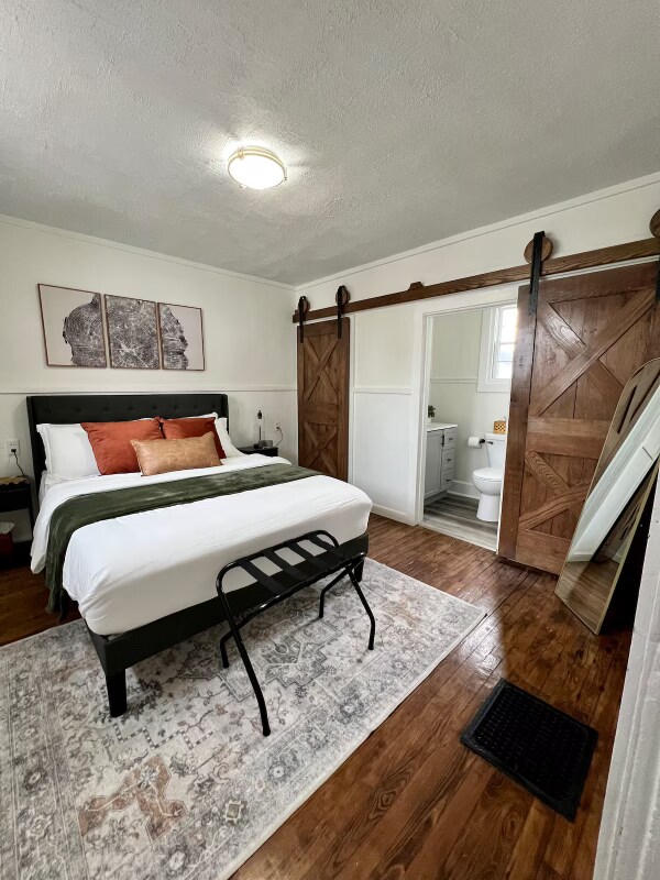 Building Photo - 1215 Eagle St