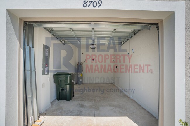 Building Photo - 8709 Winter Breeze Wy