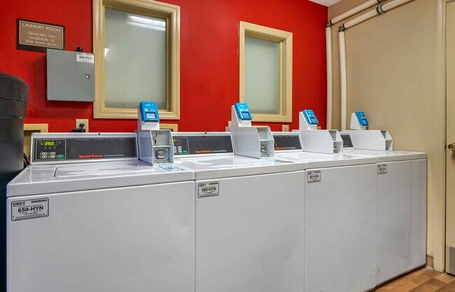 Building Photo - Furnished Studio-Indianapolis - North - Ca...