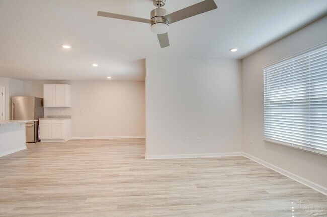 Building Photo - 4383 White Cedar Ct