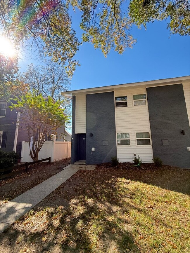 Building Photo - MAI319#-LS BK