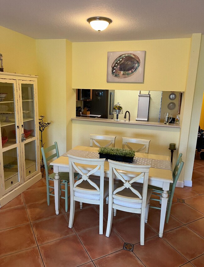 Building Photo - 4723 Lucerne Lakes Blvd W