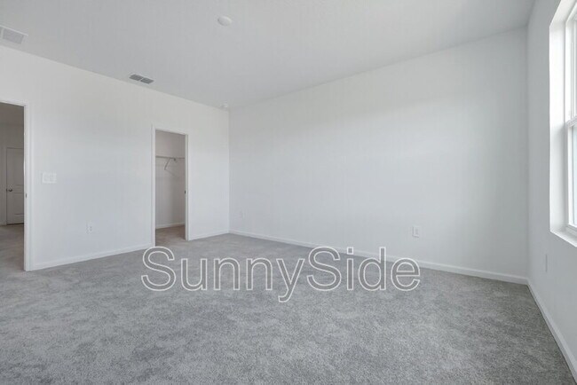 Building Photo - 2939 Maloof Dr